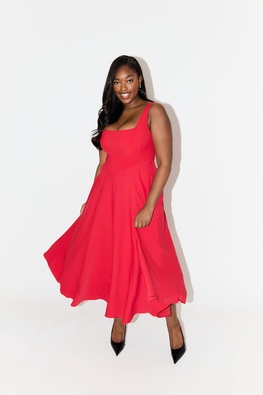 Leah - Timeless Flowy Midi Dress